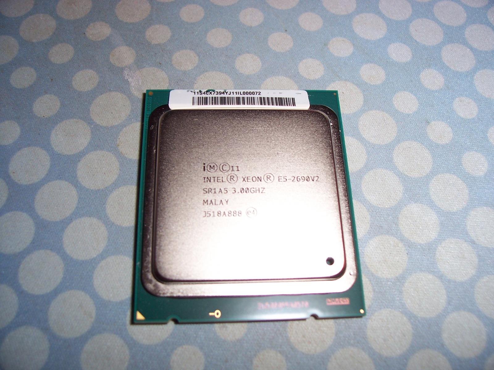 For sale Xeon E5-2690 v2 (socket 2011) (10 cores) (3GHz)